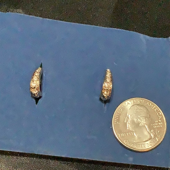 Vintage Avon, necklace, bracelet and earrings set. - Picture 5 of 16